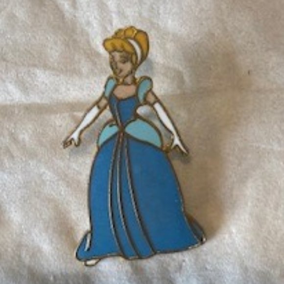 Vintage Disney Cinderella Enamel Pin - Picture 1 of 3